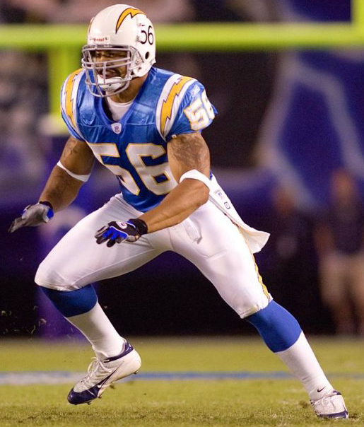 San Diego Chargers Linebacker prepares to tackle a Pittsburgh Steeler